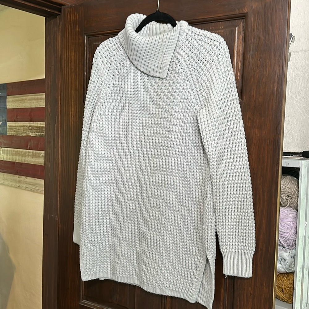Women’s Gray Knit Sweater